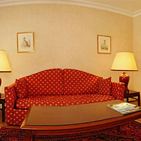 Apart-hotel Warwick Reine Astrid - 4*