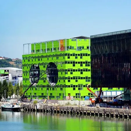 Confluence - Superbe Pied à Terre Avec Parking Privé * Lyon