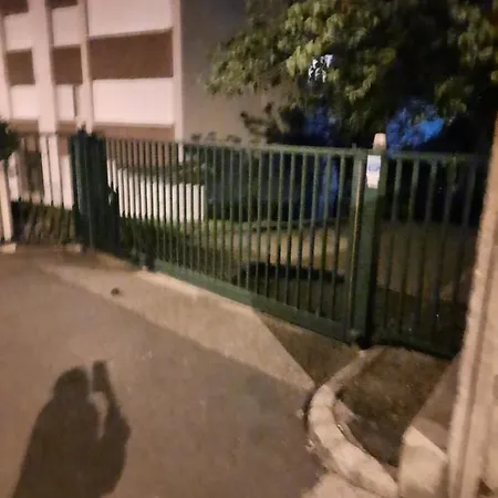 Meublee Dans Fonctionnel A Faire 2 Pas Du Metro Pensionat *