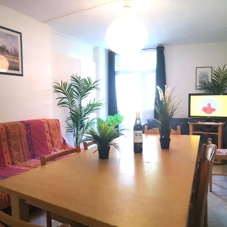 Résidence Du Parc Des Tilleuls De *