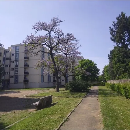Résidence Du Parc Des Tilleuls De *