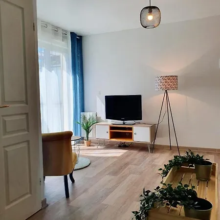Fonctionnel Au Calme Avec Garage Individuel Et Balcon 公寓 *
