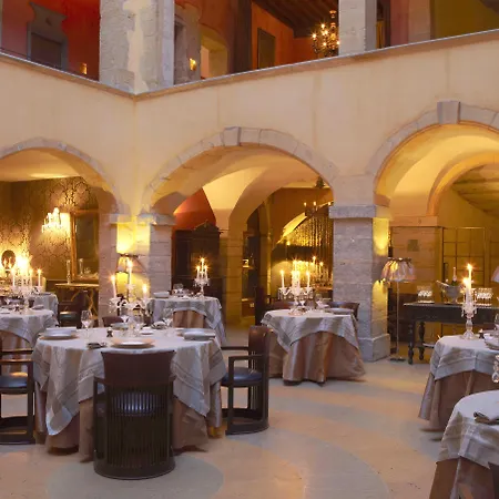 Otel Cour Des Loges Lyon, A Radisson Collection