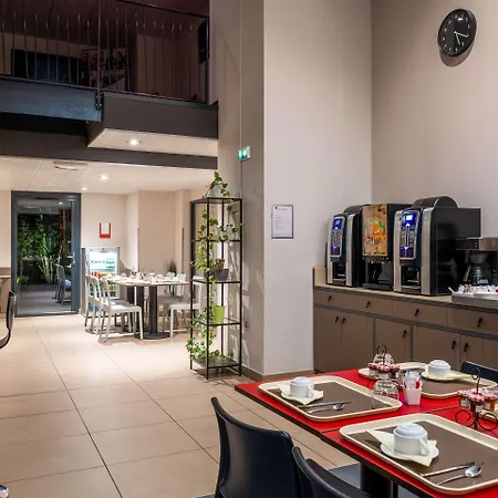 里昂露台汇合阿德吉奥公寓酒店 公寓式酒店 4*
