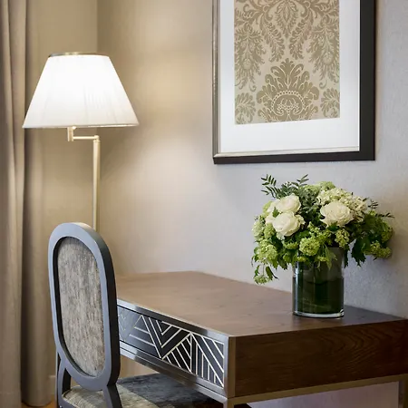 Warwick Reine Astrid - Aparthotel