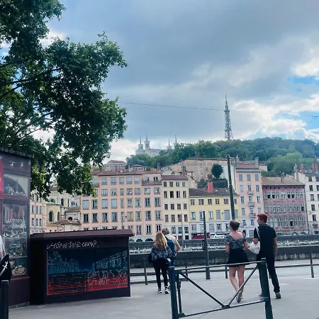La Petite Maison Dans La Croix Rousse Casa de Férias Lyon