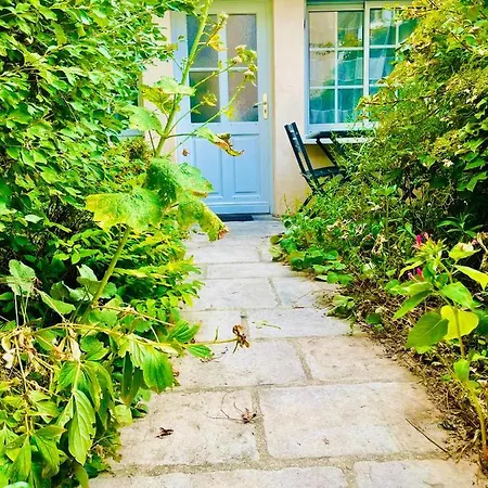 La Petite Maison Dans La Croix Rousse Casa de Férias *