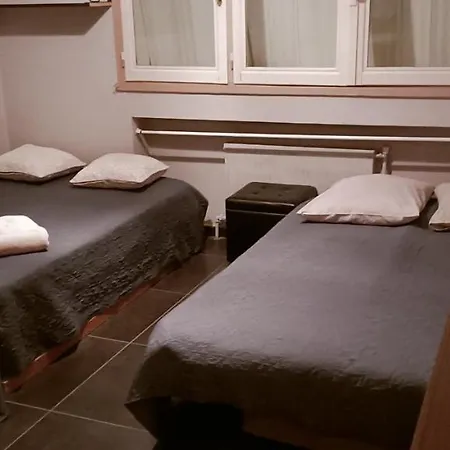 Pensionat Meublee Dans Fonctionnel A Faire 2 Pas Du Metro Lyon