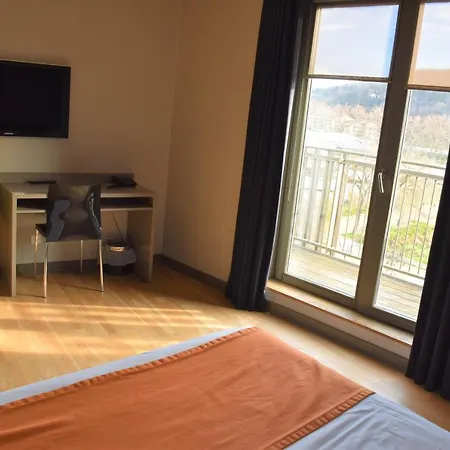 Adonis Dock Ouest Aparthotel Lyon