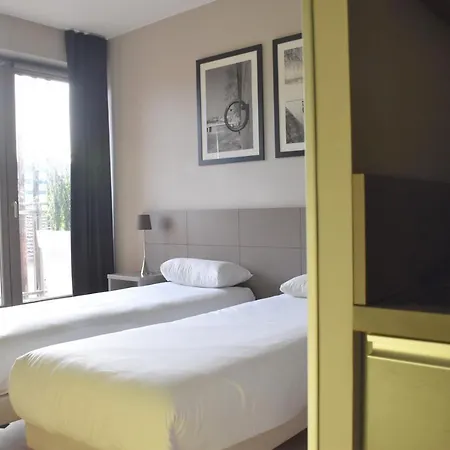 Adonis Dock Ouest Aparthotel Lyon