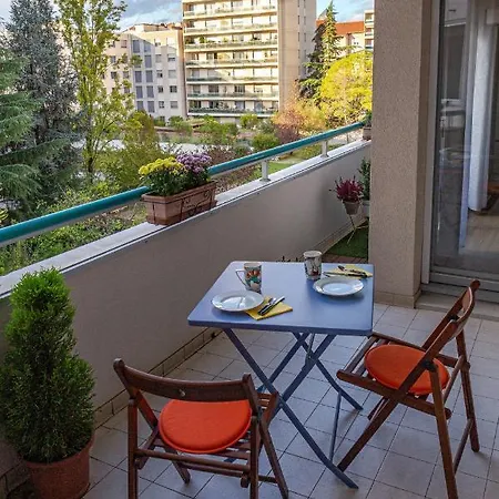 Appartement Parc Blandan - T2 Calme Lumineux Et Bien Situe. *
