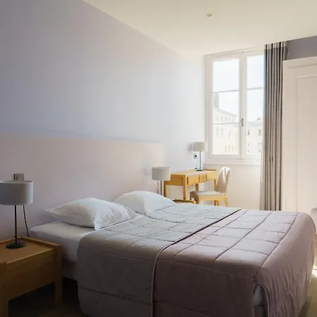 Du Theatre Hotel 2*