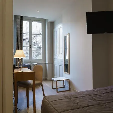 Hotel Du Theatre 2*