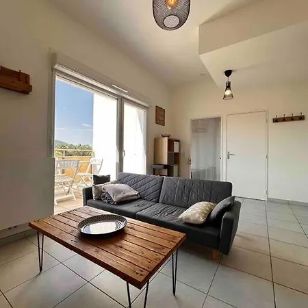 Appartamento 9 • T2 Porcher • Hostisy