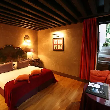 Cour Des Loges Lyon, A Radisson Collection