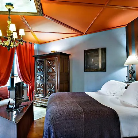 Cour Des Loges Lyon, A Radisson Collection Otel 5*