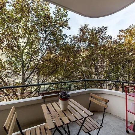 Апартаменты Spacieux Et Lumineux 70m² De La Place Ail