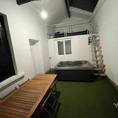 Holiday home Maison Jaccuzi Et Salle Cinema