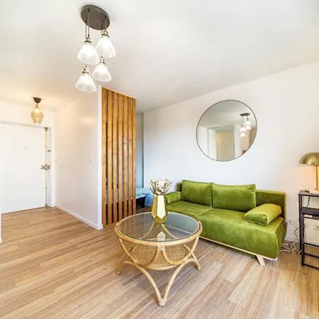 With Semi-open Bedroom Near Part-dieu & Tram
