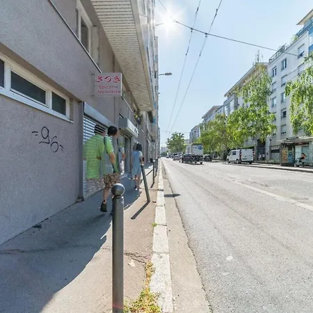 Apartment With Semi-open Bedroom Near Part-dieu & Tram
