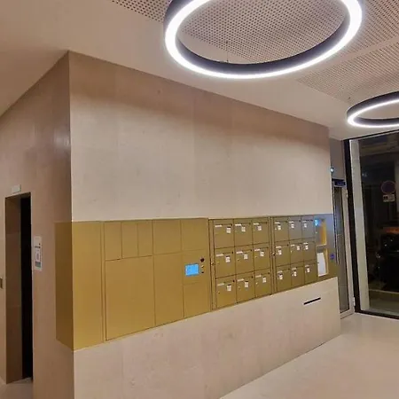 Spacieux, Lumineux, Chic ,60m2 Au Coeur Du 6eme -quartier Foch- Avec Grand Balcon * Lyon