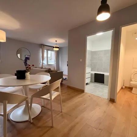 Leeroy Apartament