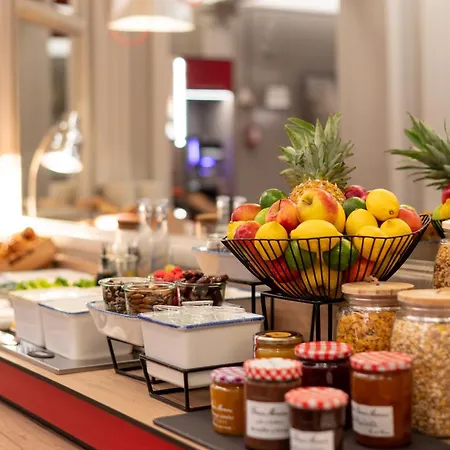Ibis Centre Perrache Hotel 3*