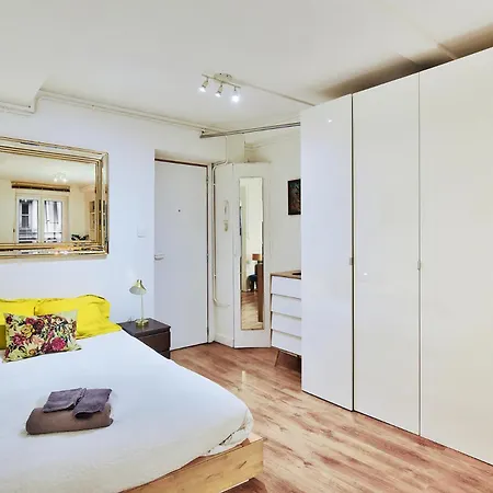 Apartment Cosy Opera