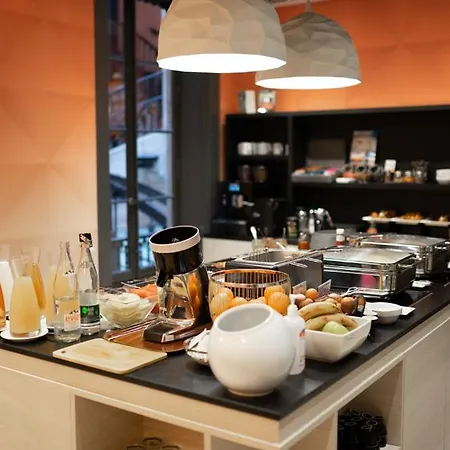 里昂中心美术学院美居酒店 酒店 4*
