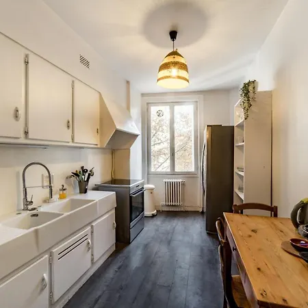 Spacieux Et Lumineux 70m² De La Place Ail Апартаменты *
