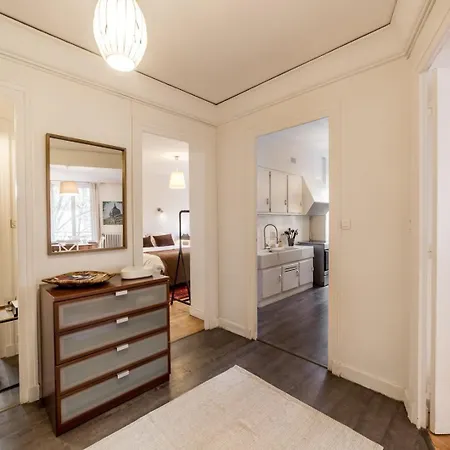 Апартаменты Spacieux Et Lumineux 70m² De La Place Ail