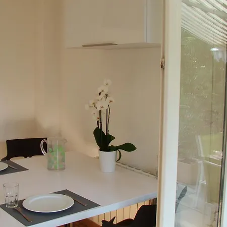 Проживание в семье Calme Dans Maison 5iemr Arrondissement Лион