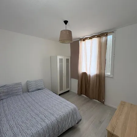 Spacieux 4 Apartment *