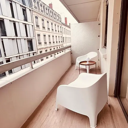 Blossom Suite-hyper Centre Jacuzzi Balcon Clim Apartamento *