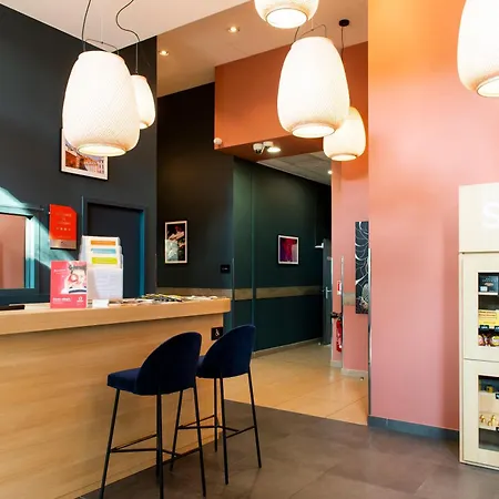 里昂露台汇合阿德吉奥公寓酒店 4* 里昂
