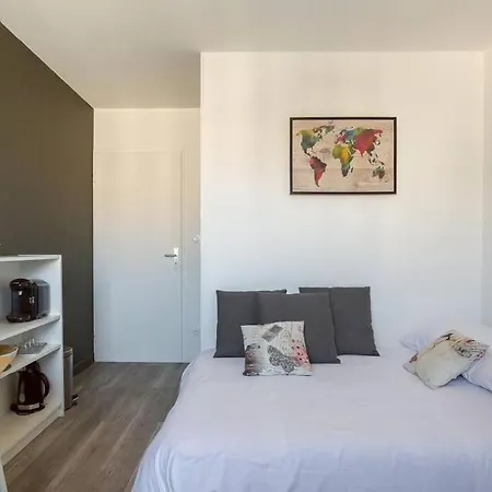One Night In - Nuit A Apartment