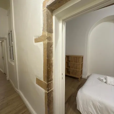 Presqu'ile Saint Nizier Coeur De Classe 4* * Lione