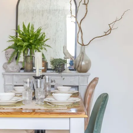 Le Bel Ombre Apartment