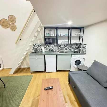 Cosy Air-conditioned Terrace Lione