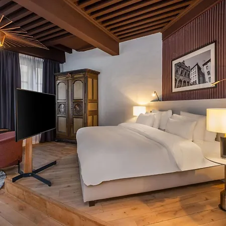 Cour Des Loges Lyon, A Radisson Collection 5* Lyon
