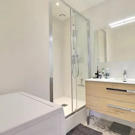 Escape And Charm In La Croix-rousse Stunning One-bedroom For An Апартаменты Лион