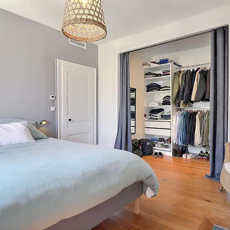 Апартаменты Escape And Charm In La Croix-rousse Stunning One-bedroom For An *