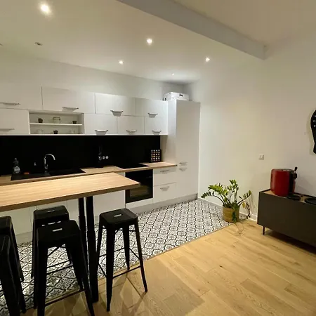 T3 Refait A Neuf Quartier De Ville-terreaux Appartement *