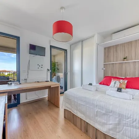 Guestready - Chic With Jacuzzi And Parking 里昂