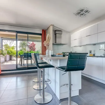 Guestready - Chic With Jacuzzi And Parking 公寓