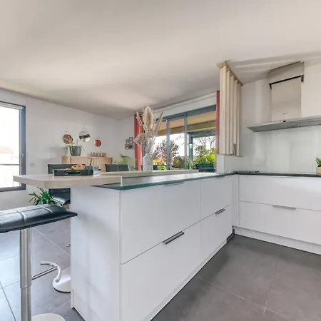 Guestready - Chic With Jacuzzi And Parking 里昂