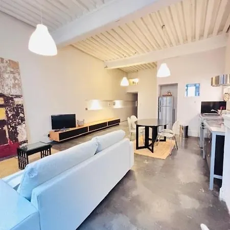 Au Centre De Flandrin * リヨン