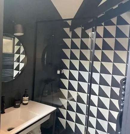 Confort Et Raffinement Au Coeur Du 6eme Nocleg ze śniadaniem Lyon