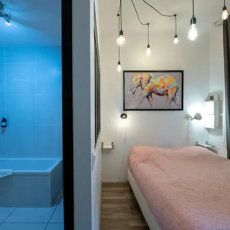 Du Vieux Cosy & Calme - Le Quarantaine Lyon