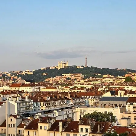 Apartamento Plein Sud Terrasse Climatisation Garage Netflix Lyon